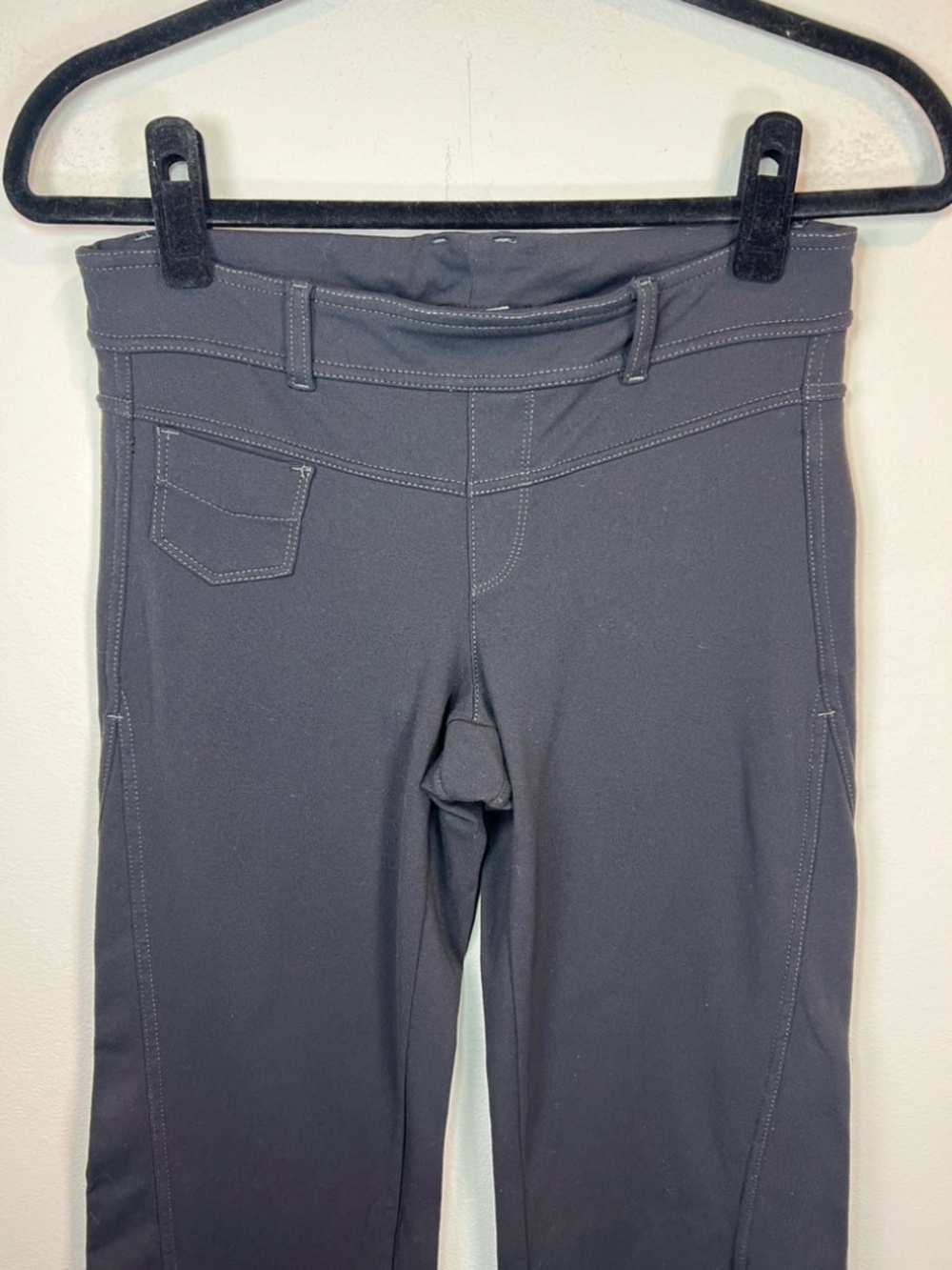 Athleta Pilayo Dipper Pants Dark Gray Pull On Low-Rise Boot-Cut Pockets Sz Small - Picture 2 of 12